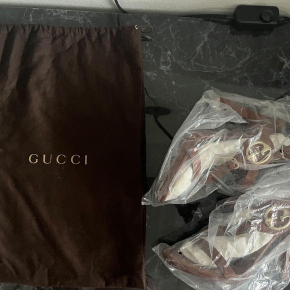 Gucci Leather Heels - Picture 4 of 5
